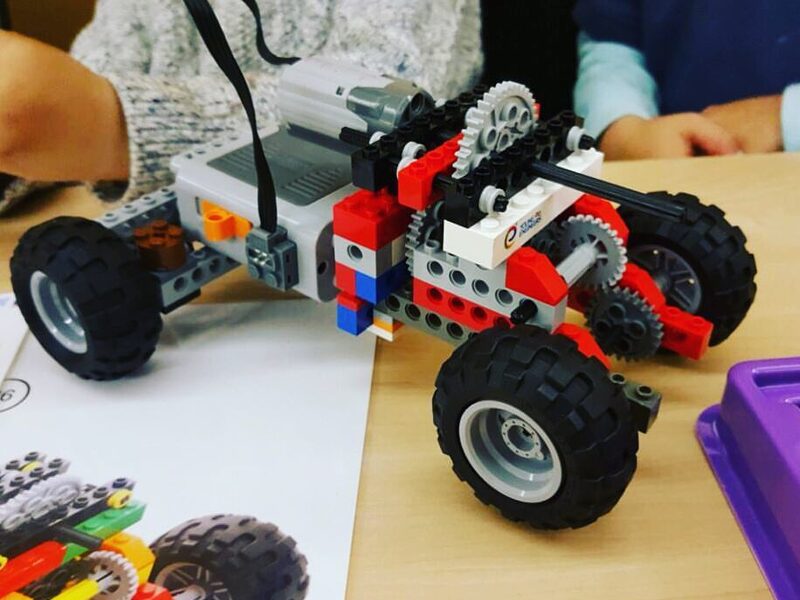 Complex vehicle model with visible gear systems